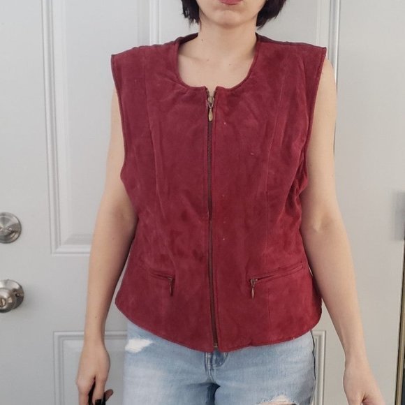 Maroon Suede Quilted Vest‎ - Picture 1 of 5